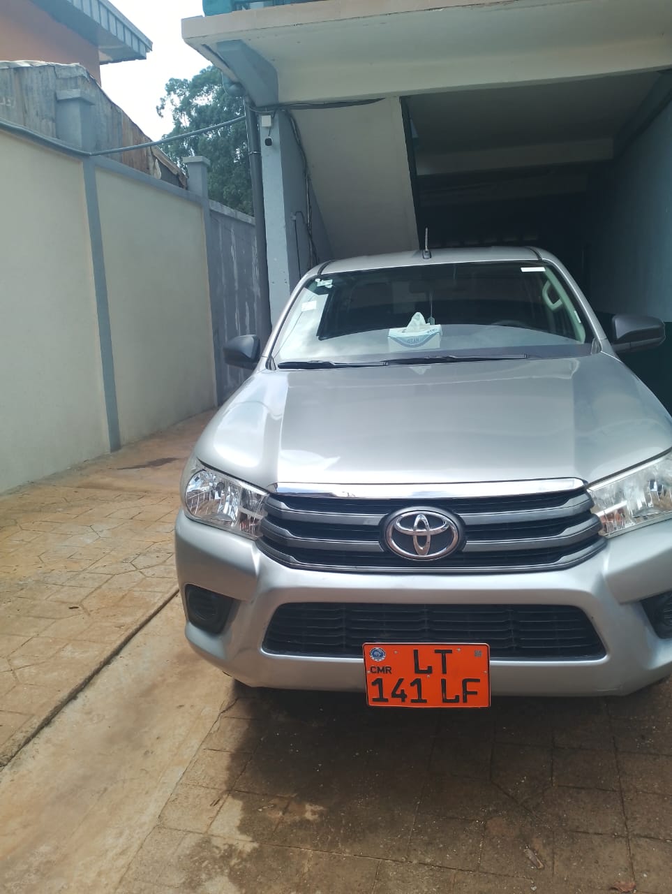 Toyota  hillux