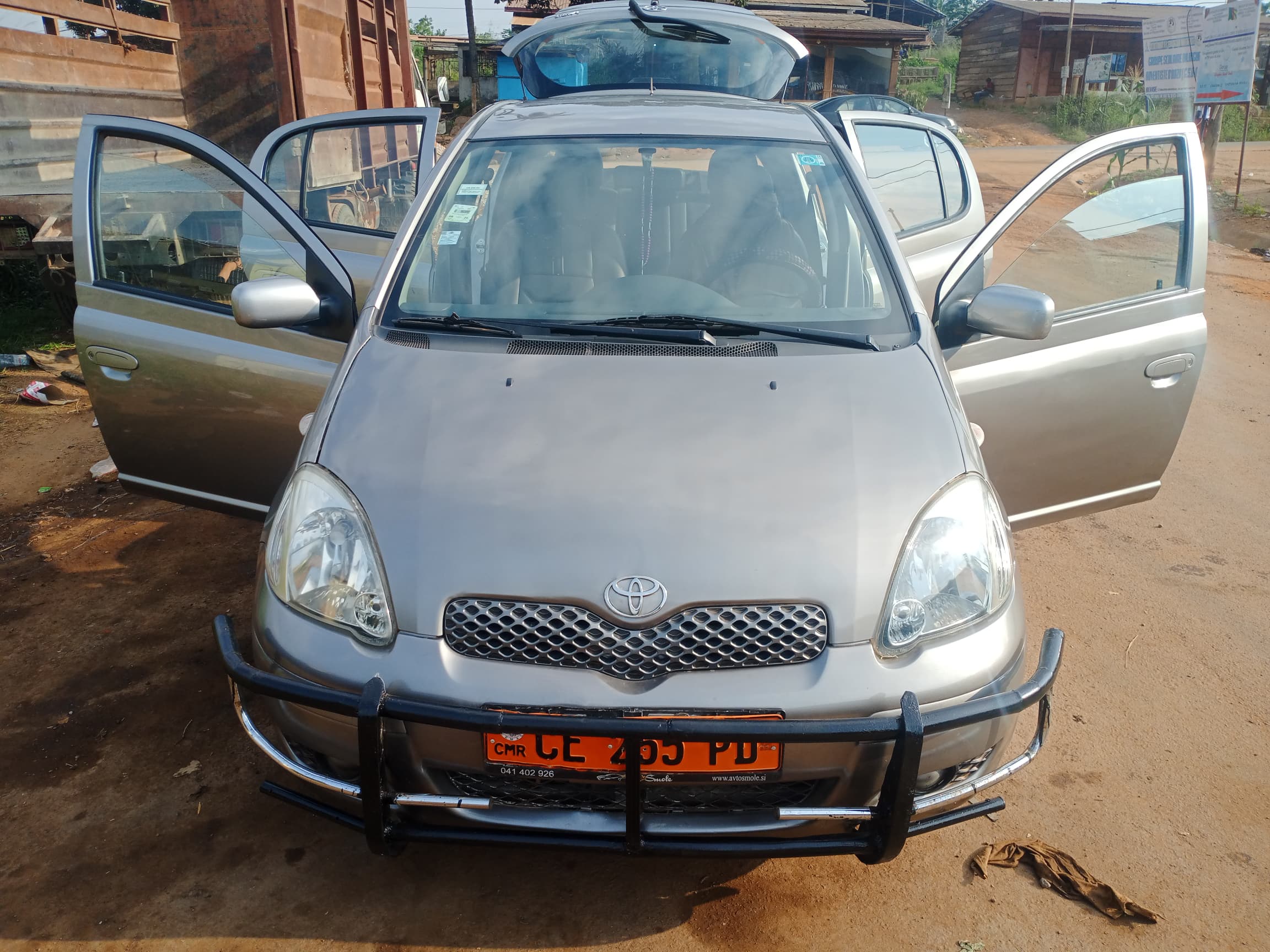 Toyota  Yaris